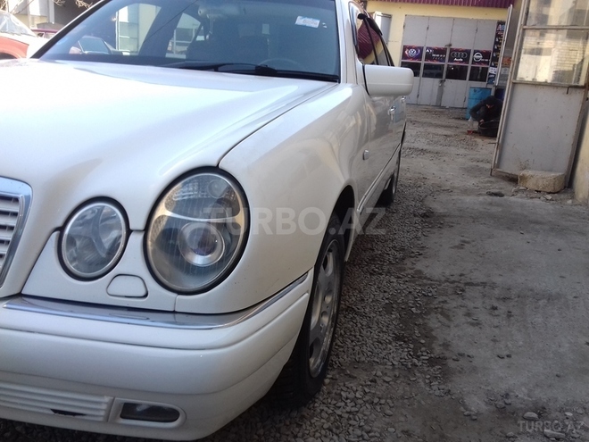 Mercedes E 300 1995, 400,000 km - 3.0 l - Bakı