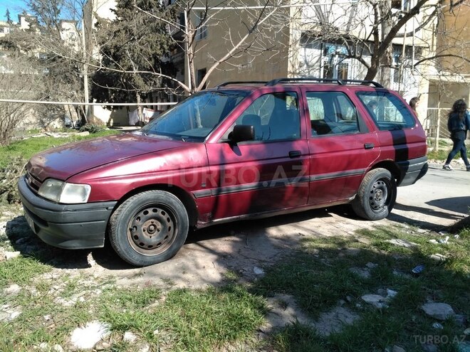Ford Escort 1992, 200,000 km - 1.8 л - Bakı