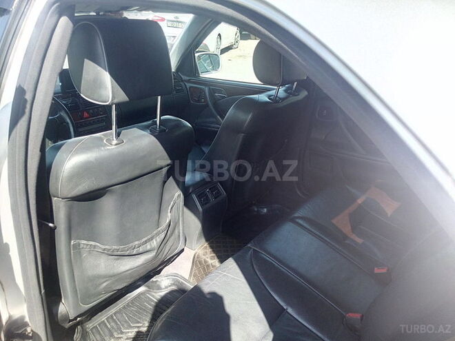 Mercedes E 320 2000, 223,000 km - 3.2 л - Bakı