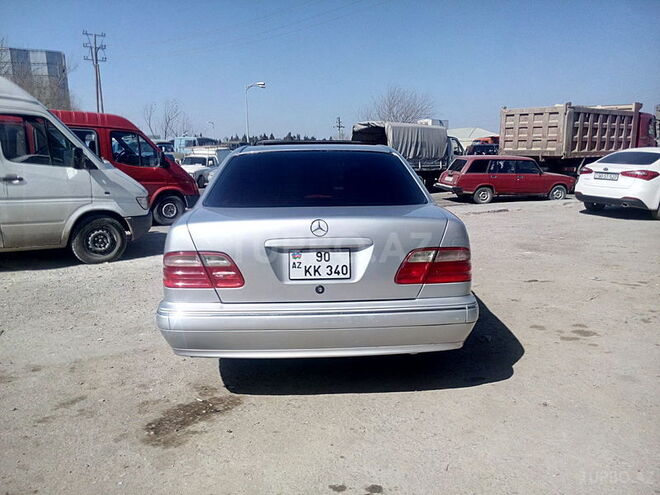 Mercedes E 320 2000, 223,000 km - 3.2 л - Bakı