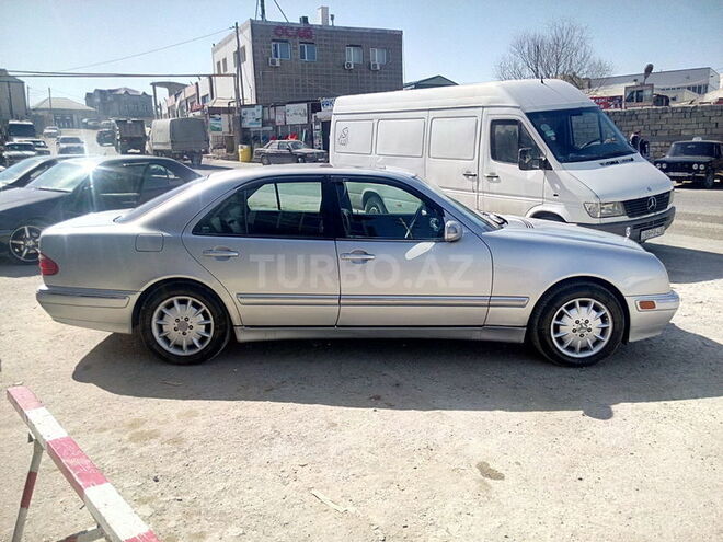 Mercedes E 320 2000, 223,000 km - 3.2 л - Bakı