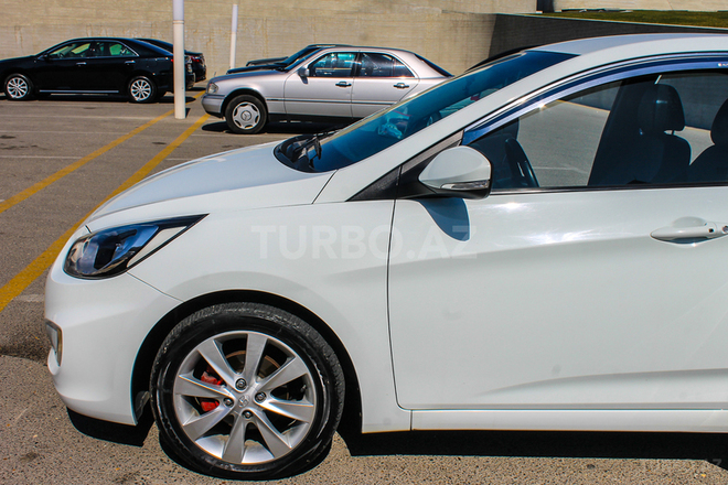 Hyundai Accent 2011, 75,800 km - 1.6 l - Bakı