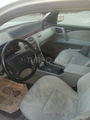 Mercedes E 320 1996, 282,746 km - 3.2 l - Bakı
