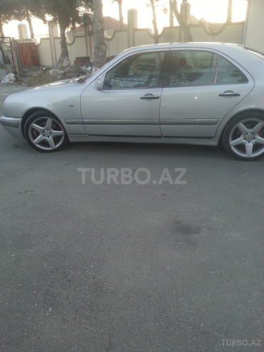 Mercedes E 320 1996, 282,746 km - 3.2 l - Bakı