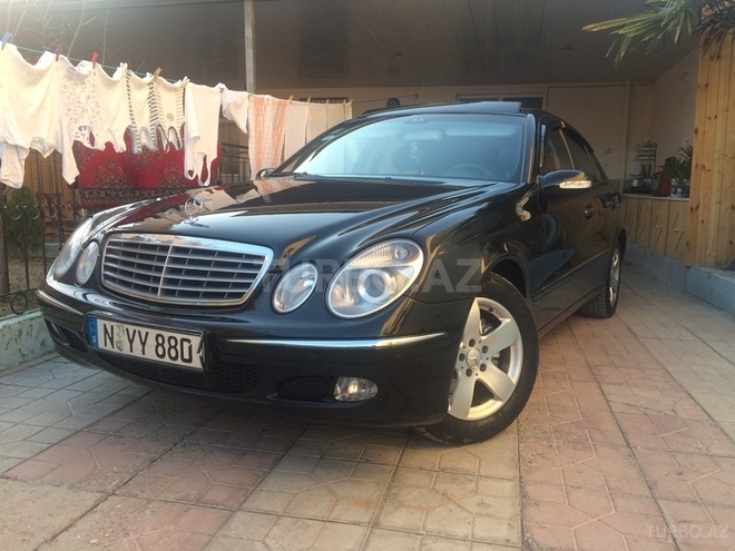 Mercedes E 220 2002, 332,000 km - 2.2 l - Sumqayıt