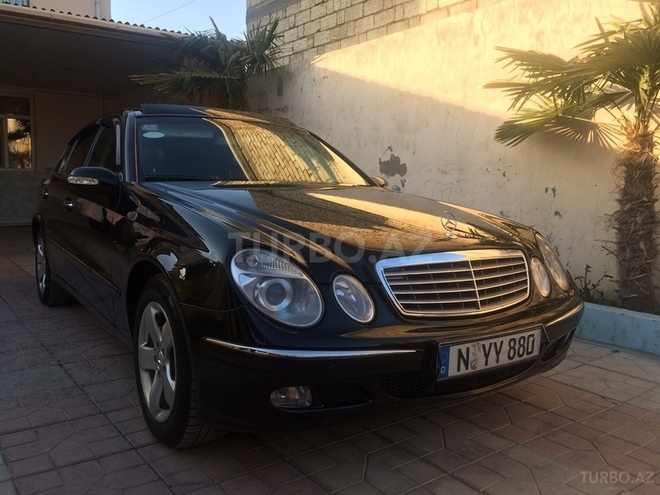 Mercedes E 220 2002, 332,000 km - 2.2 l - Sumqayıt