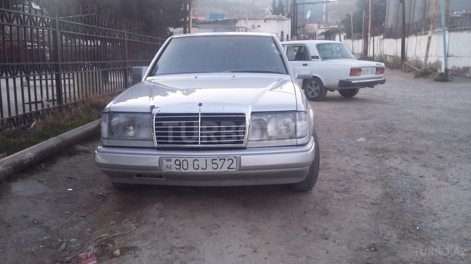 Mercedes E 200 1989, 250,000 km - 2.0 l - Bakı