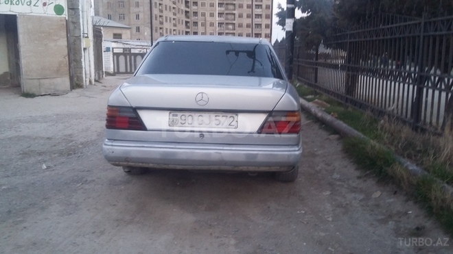 Mercedes E 200 1989, 250,000 km - 2.0 l - Bakı