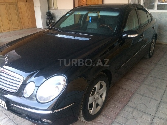 Mercedes E 220 2002, 332,000 km - 2.2 l - Sumqayıt