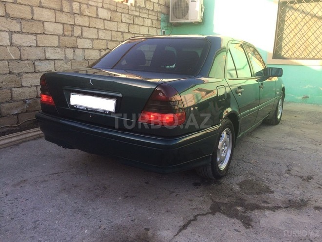 Mercedes C 220 1999, 218,000 km - 2.2 л - Xırdalan
