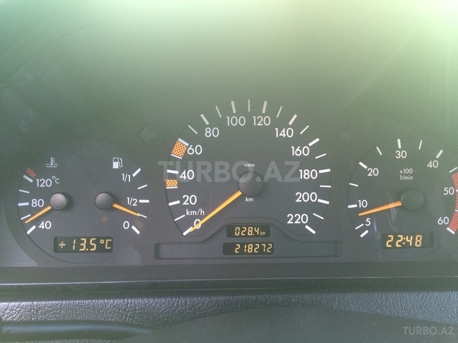 Mercedes C 220 1999, 218,000 km - 2.2 л - Xırdalan