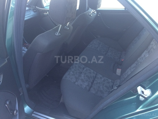Mercedes C 220 1999, 218,000 km - 2.2 л - Xırdalan