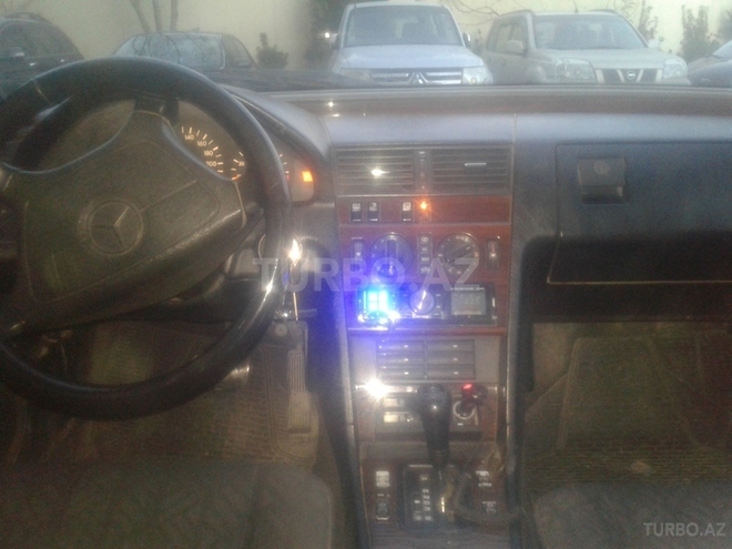 Mercedes C 180 1994, 323,000 km - 1.8 л - Bakı