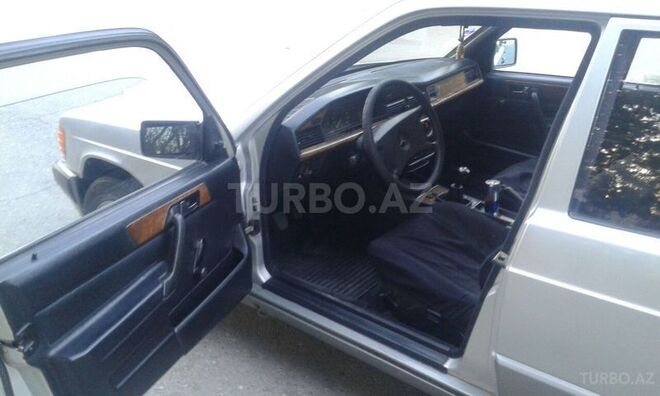 Mercedes 190 1991, 169,000 km - 1.8 l - Sumqayıt