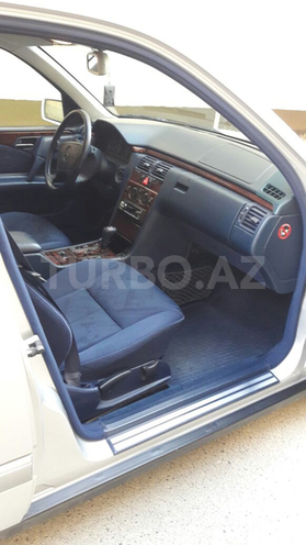 Mercedes E 200 1998, 144,000 km - 2.0 l - Bakı