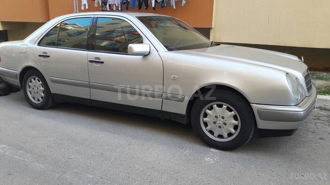 Mercedes E 200 1998, 144,000 km - 2.0 l - Bakı
