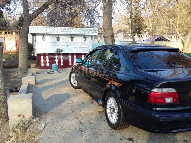 BMW 528 1997, 215,000 km - 2.8 l - Mingəçevir