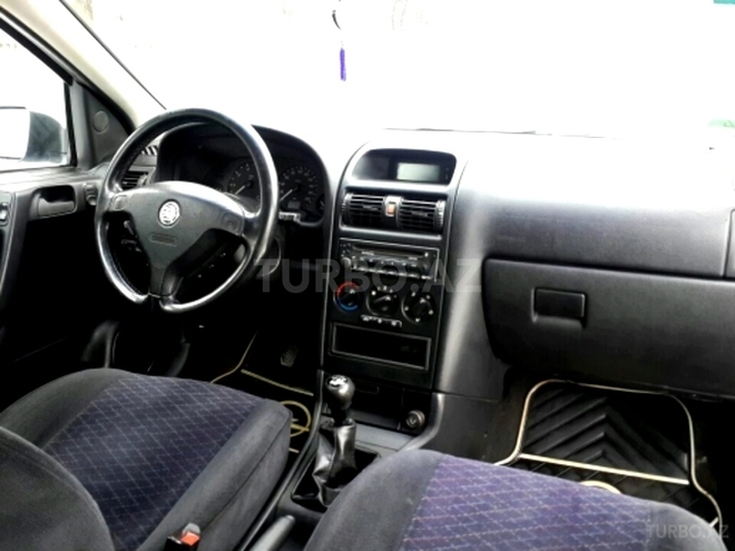 Opel Astra 1999, 208,550 km - 1.6 л - Şəki