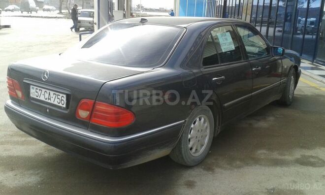 Mercedes E 230 1996, 250,000 km - 2.3 l - Bakı