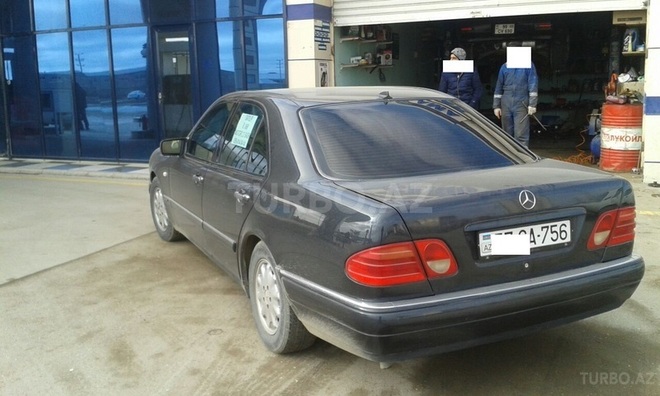 Mercedes E 230 1996, 250,000 km - 2.3 l - Bakı