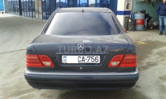 Mercedes E 230 1996, 250,000 km - 2.3 l - Bakı