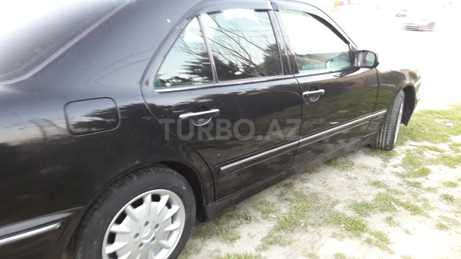 Mercedes E 200 2001, 160,000 km - 2.0 л - Bakı