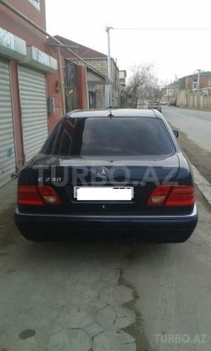 Mercedes E 240 1998, 200,000 km - 2.4 l - Bakı
