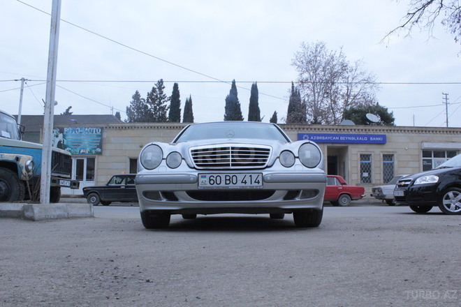Mercedes E 200 1997, 225,720 km - 2.0 л - Tovuz