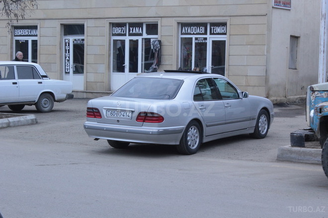 Mercedes E 200 1997, 225,720 km - 2.0 л - Tovuz