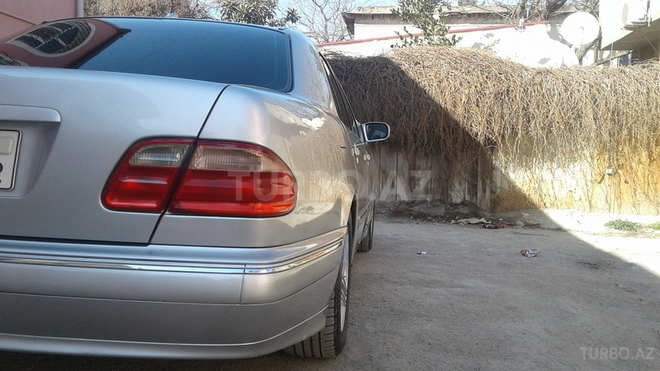 Mercedes E 320 2000, 334,000 km - 0.3 l - Bakı