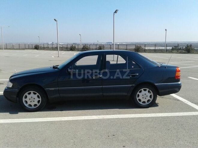 Mercedes C 220 1994, 418,000 km - 2.2 l - Bakı