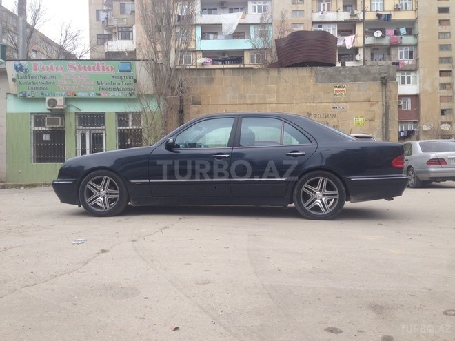 Mercedes E 240 2000, 24,000 km - 0.3 l - Bakı
