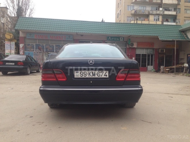 Mercedes E 240 2000, 24,000 km - 0.3 l - Bakı