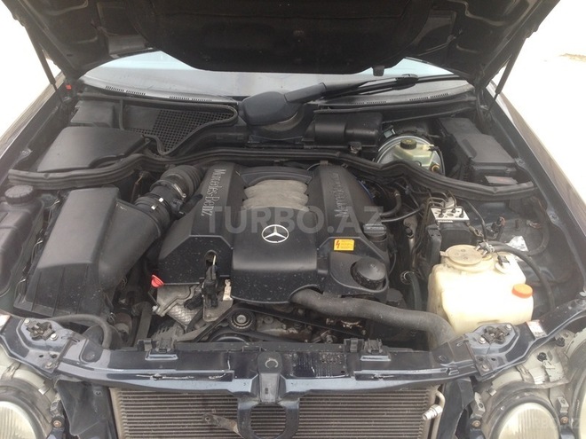 Mercedes E 240 2000, 24,000 km - 0.3 l - Bakı