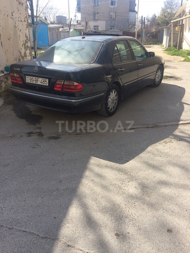 Mercedes E 240 2001, 208,453 km - 2.6 l - Bakı
