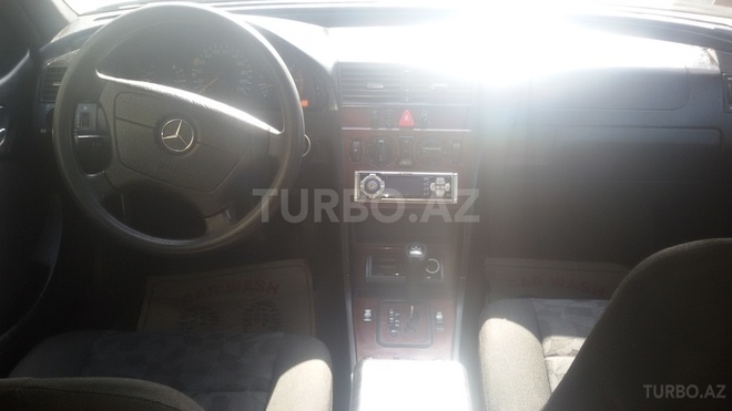 Mercedes C 220 1999, 250,000 km - 2.2 l - Bakı