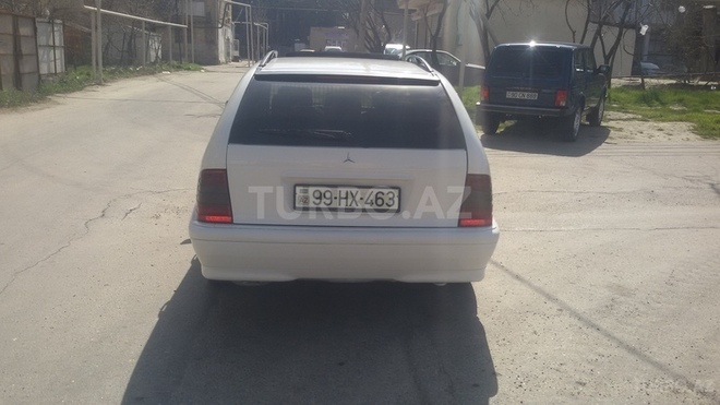 Mercedes C 220 1999, 250,000 km - 2.2 l - Bakı