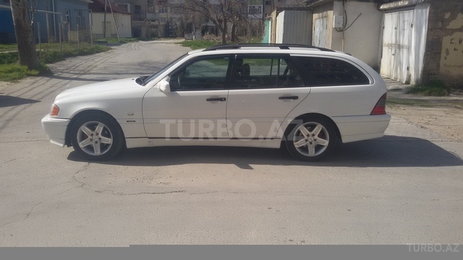 Mercedes C 220 1999, 250,000 km - 2.2 l - Bakı
