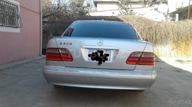 Mercedes E 320 2000, 334,000 km - 0.3 l - Bakı