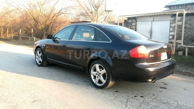 Audi A6 2001, 198,000 km - 2.4 l - Zaqatala