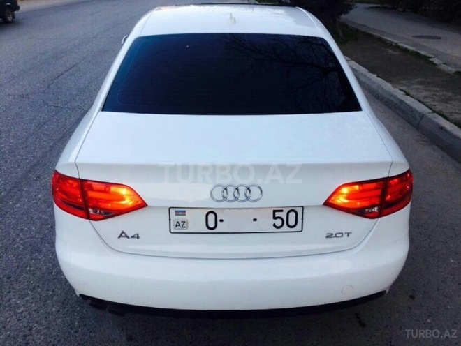 Audi A4 2011, 135,000 km - 2.0 л - Bakı
