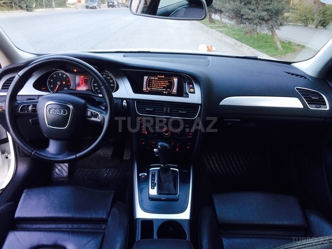 Audi A4 2011, 135,000 km - 2.0 л - Bakı