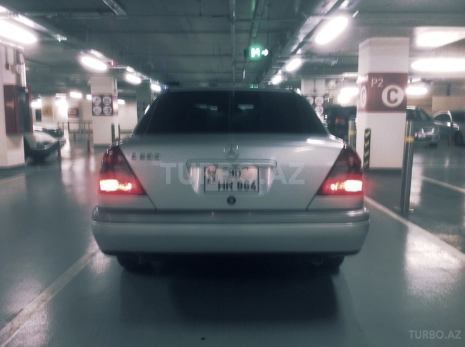 Mercedes C 200 1996, 156,000 km - 2.0 l - Bakı