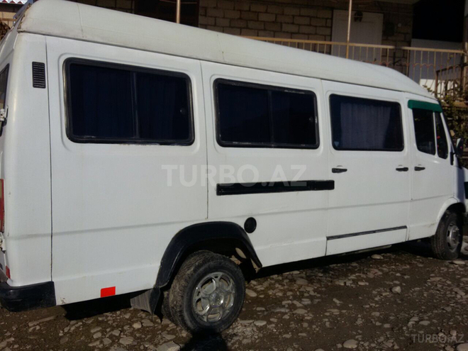 Mercedes 410 D 1990, 297,000 km - 2.9 l - Şamaxı