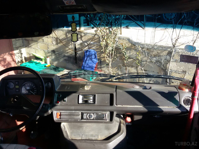 Mercedes 410 D 1990, 297,000 km - 2.9 l - Şamaxı