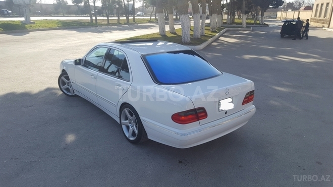 Mercedes E 320 2000, 168,950 km - 3.2 l - Bakı