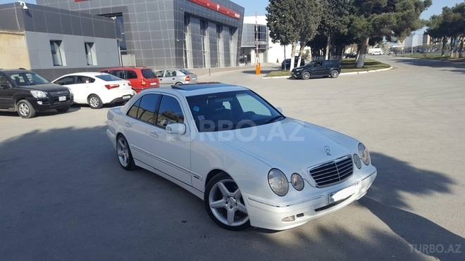 Mercedes E 320 2000, 168,950 km - 3.2 l - Bakı