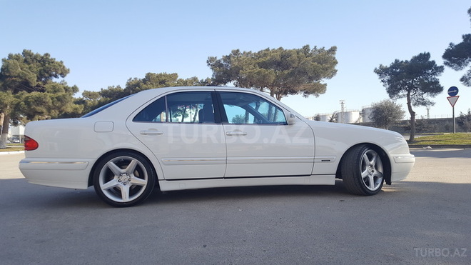 Mercedes E 320 2000, 168,950 km - 3.2 l - Bakı