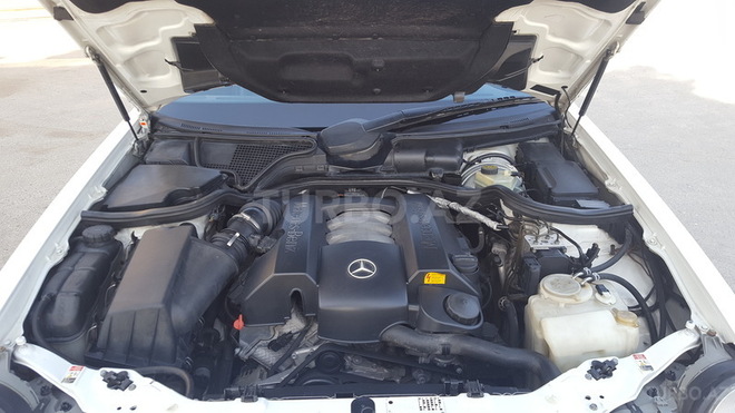 Mercedes E 320 2000, 168,950 km - 3.2 l - Bakı
