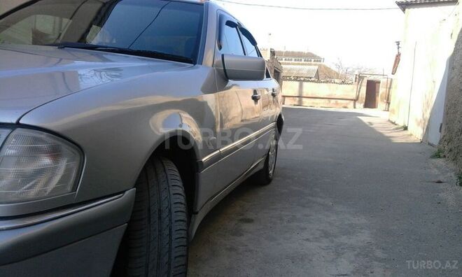 Mercedes C 240 1997, 210,000 km - 2.4 l - Bakı